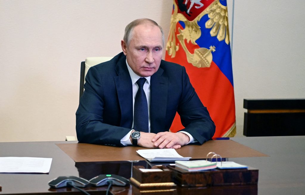 Putin Signs An Order Seizing Bank Deposits