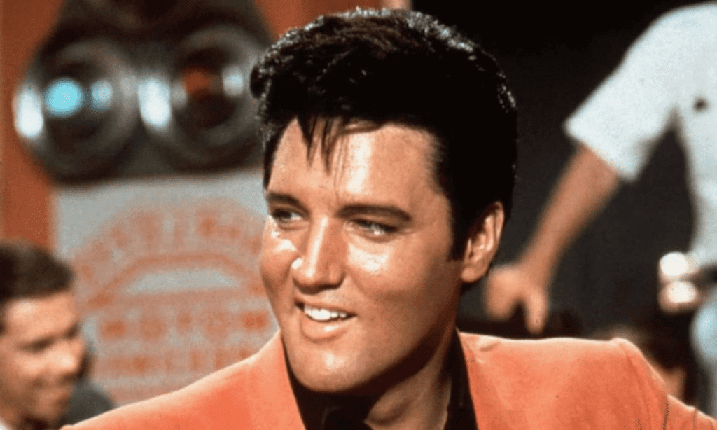 Hộp cát tăng 10% khi Elvis gia nhập Metaverse.