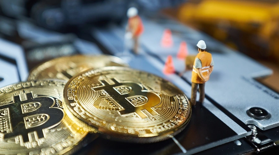 Bitcoin Mining Revenue Jumps 68.6% From Bottom In 2022