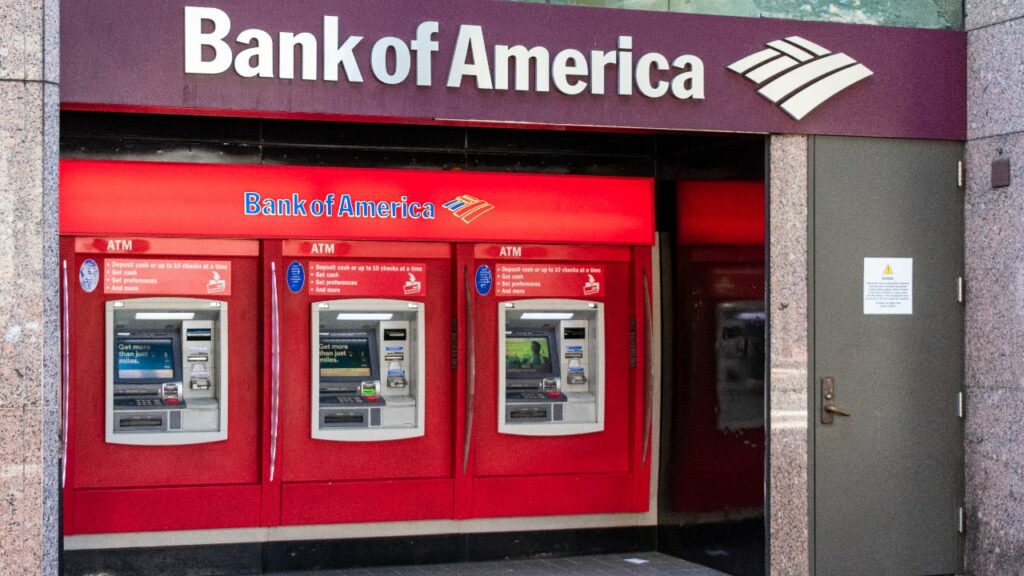 Charles Hoskinson Claims That Every American Bank Mocks Crypto