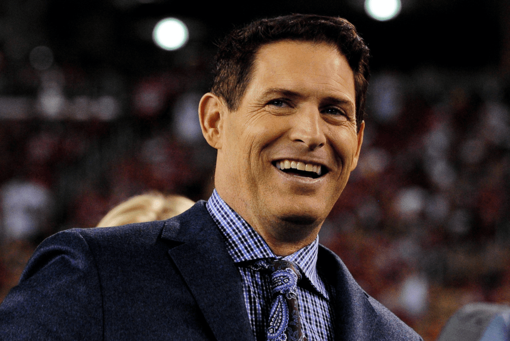 NFL Legend Steve Young's Company Merged With Metaverse-related Company