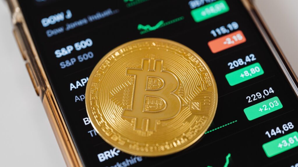 Bitcoin Traders Are Frantically Buying Dips As Open Interest Surges To 380,000 BTC