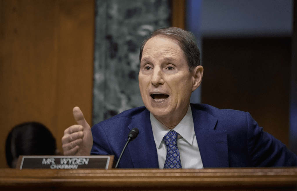 US Lawmaker Ron Wyden Asks Major Exchanges To Clarify User Protection Measures