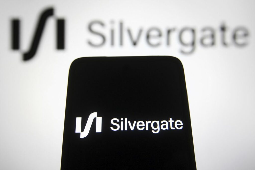 Silvergate Shoots Up 11%, Coinbase Dips And MicroStrategy Trades Flat