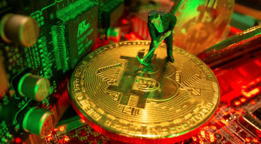 Russian Asset Management Launches 300,000 Rubles Bitcoin Mining Fund
