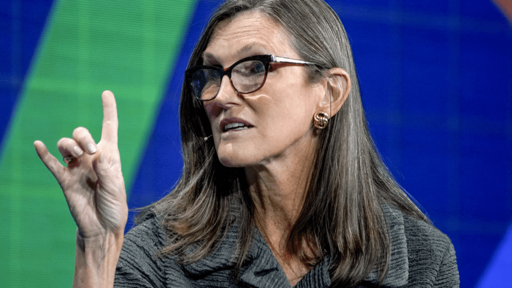 Cathie Wood Cuts $13.5 Million Coinbase Shares Before Crypto Market Optimism