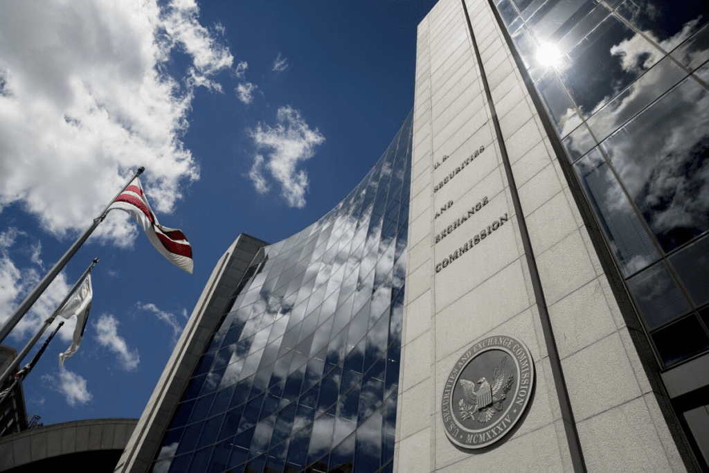 Crypto Market Chaos With SEC, Liquidation Amount In 24 Hours Passes $300 Million